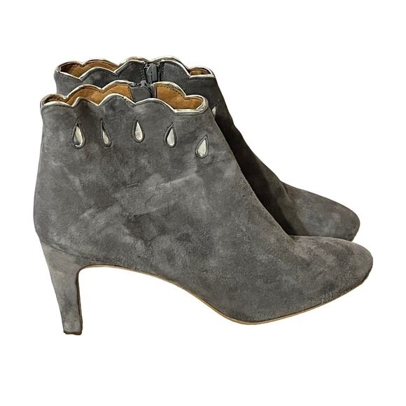 PETITE MENDIGOTE •40/ 9• Merion Ankle Boots Bootie Grey Suede Scalloped NEW $348 - Picture 8 of 13